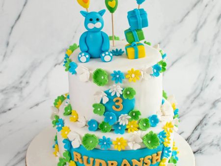 Bear and Presents Design Cake Discount