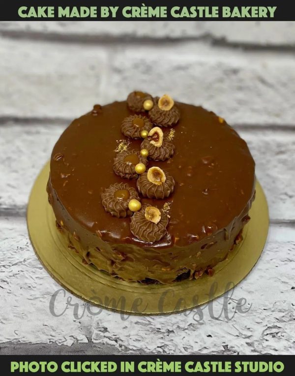 Crackling Hazelnut Crunch Cake Online now